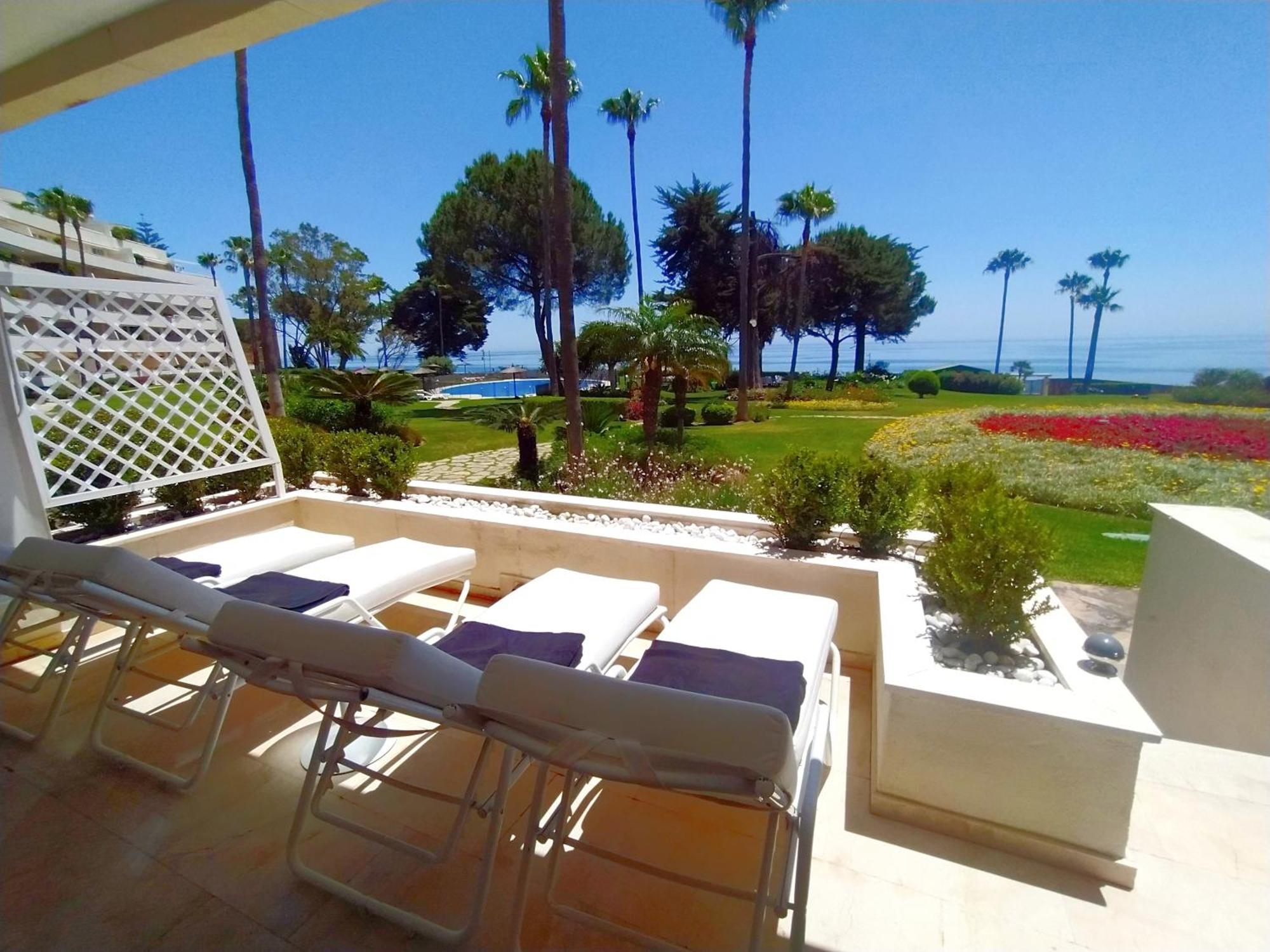 Luxury Frontline Residence Ehhouse Estepona Eksteriør bilde